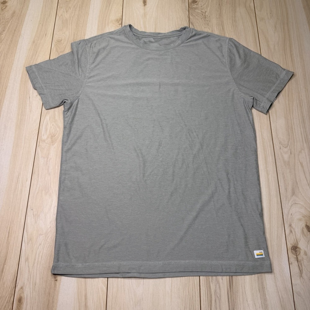 Vuori Men's Strato Tech Short-Sleeve Tee Size Large Heathered Gray Athleisure
